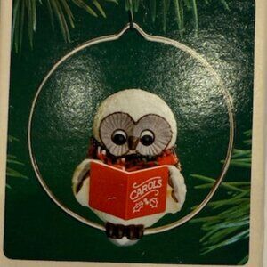 Vintage 1983 Hallmark Owl Caroler Ornament – Keepsake – Choir Owl in Metal Ring